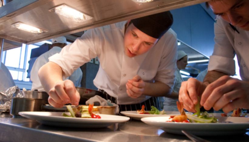 leicester_college__chef_of_the_year_competition_2010.this_image_is_for_leicester_college_use_only.image_copyright_darren_cresswell_photography_ltd_2009._847x300_acf_cropped